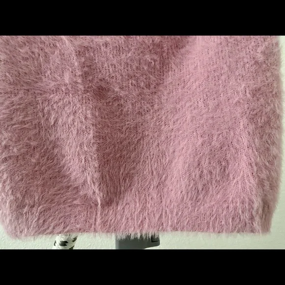 Kendall & Kylie Fuzzy Crop top - light pink - spaghetti straps - small - Picture 2 of 5